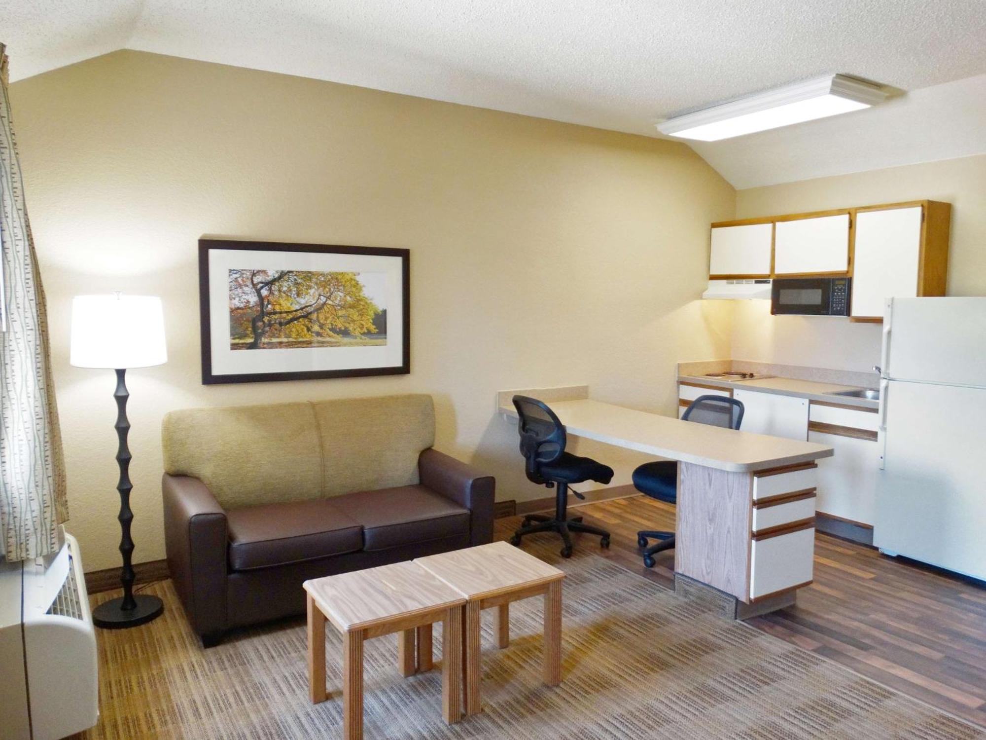 Extended Stay America Select Suites - Orlando - Lake Mary - 1040 Greenwood Blvd Eksteriør billede