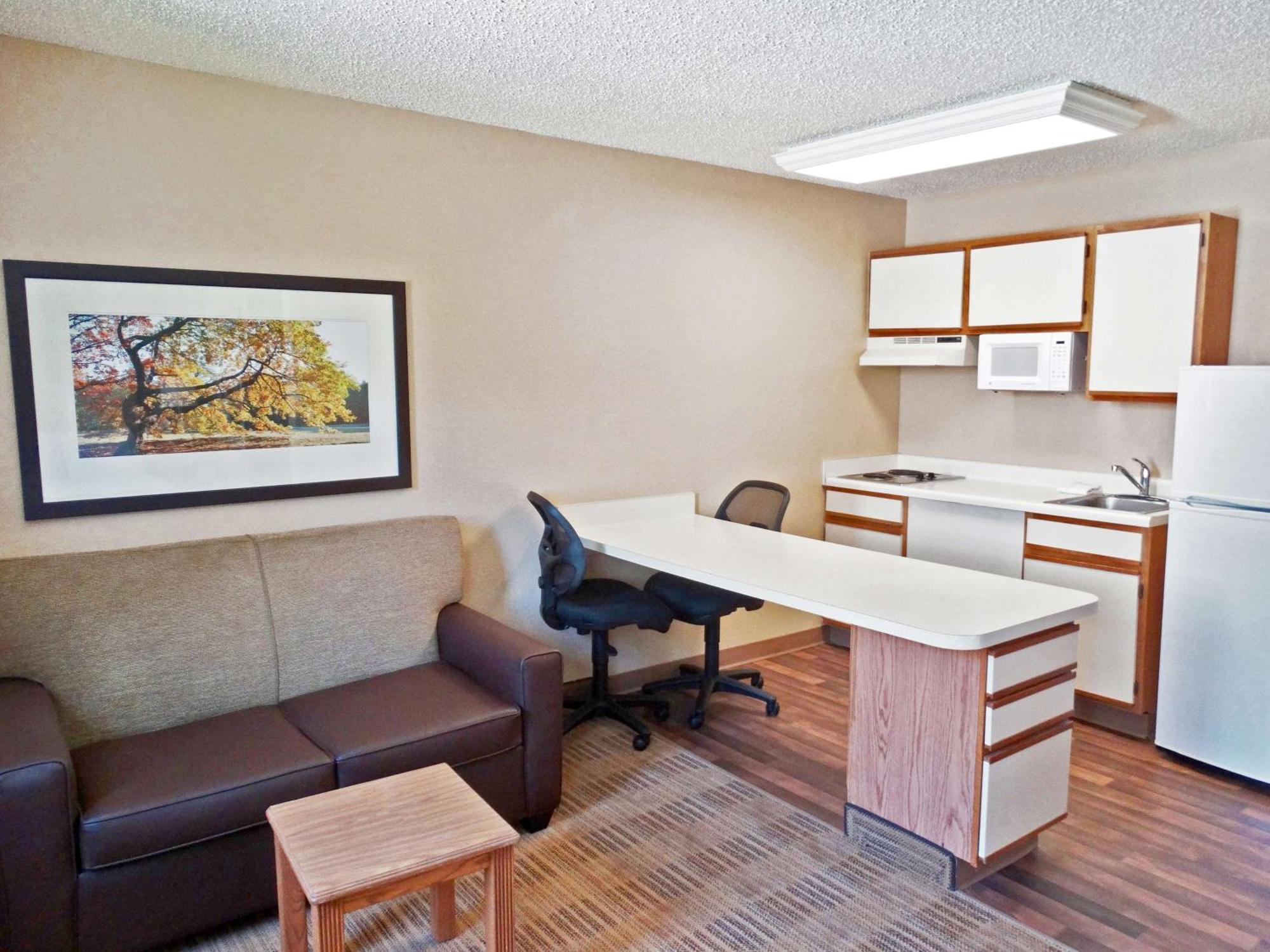 Extended Stay America Select Suites - Orlando - Lake Mary - 1040 Greenwood Blvd Eksteriør billede