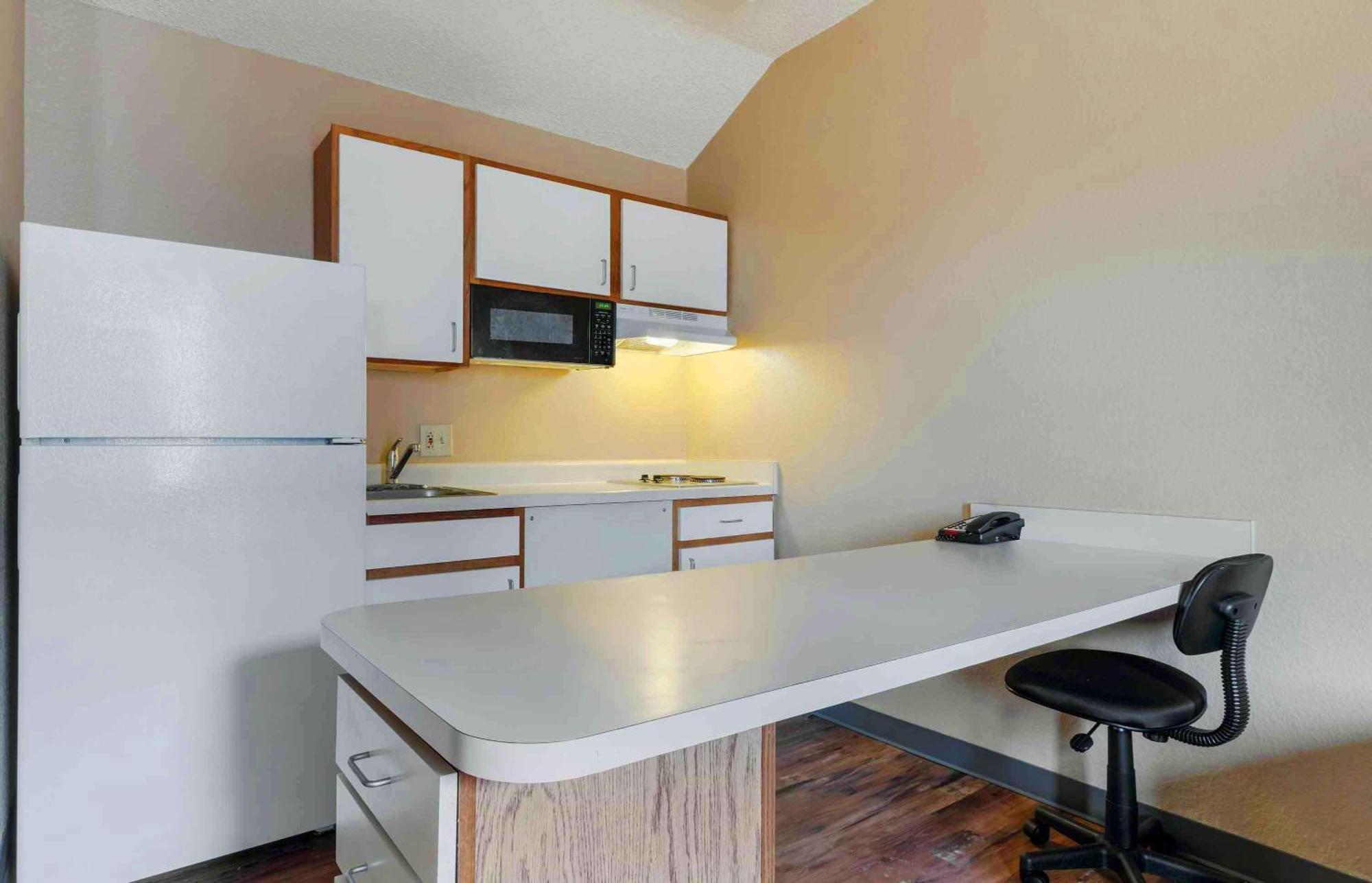 Extended Stay America Select Suites - Orlando - Lake Mary - 1040 Greenwood Blvd Eksteriør billede