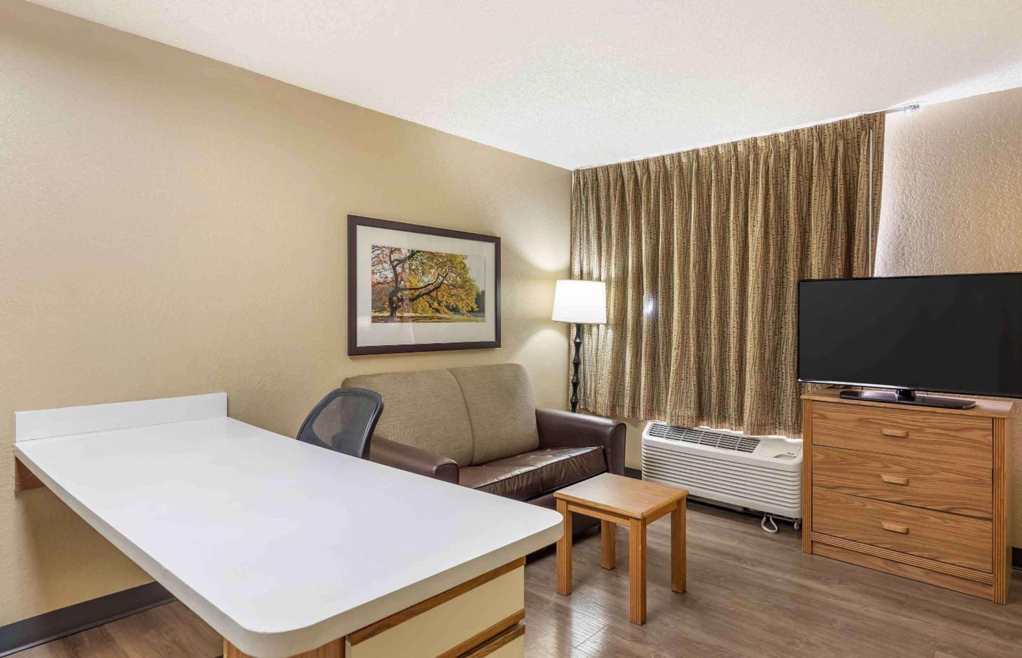 Extended Stay America Select Suites - Orlando - Lake Mary - 1040 Greenwood Blvd Eksteriør billede